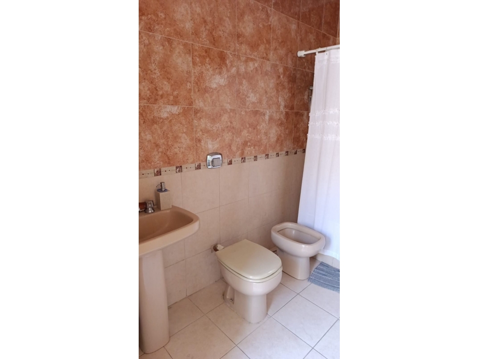 VENTA - DOS EN UNO - DUPLEX + DPTO - Bº LOS SAUCES — foto 6