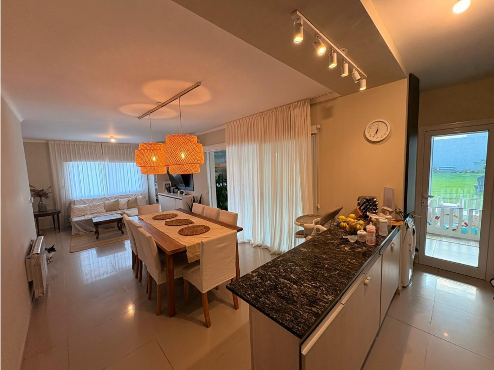 CASA DE 163M2 CUBIERTOS - BARRIO "RESERVA TAJAMAR" - ALTA GRACIA - 2