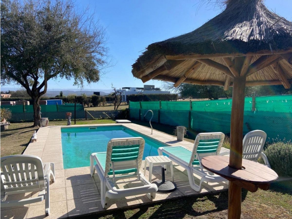 CASA EN CAUSANA SOBRE LOTE DE 2100M2 - 3 DORM - APTA CREDITO - 3