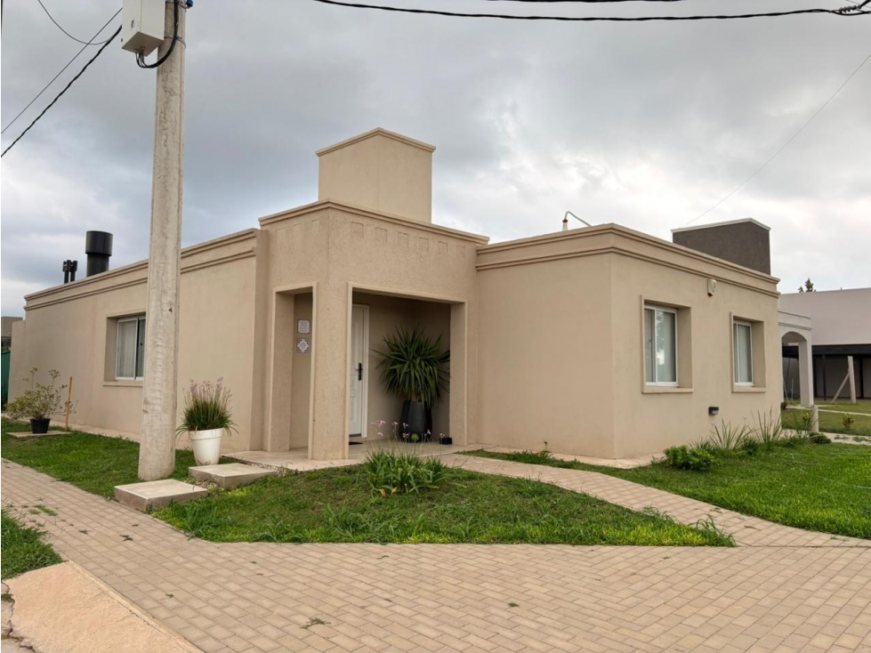 CASA DE 163M2 CUBIERTOS - BARRIO "RESERVA TAJAMAR" - ALTA GRACIA - 5