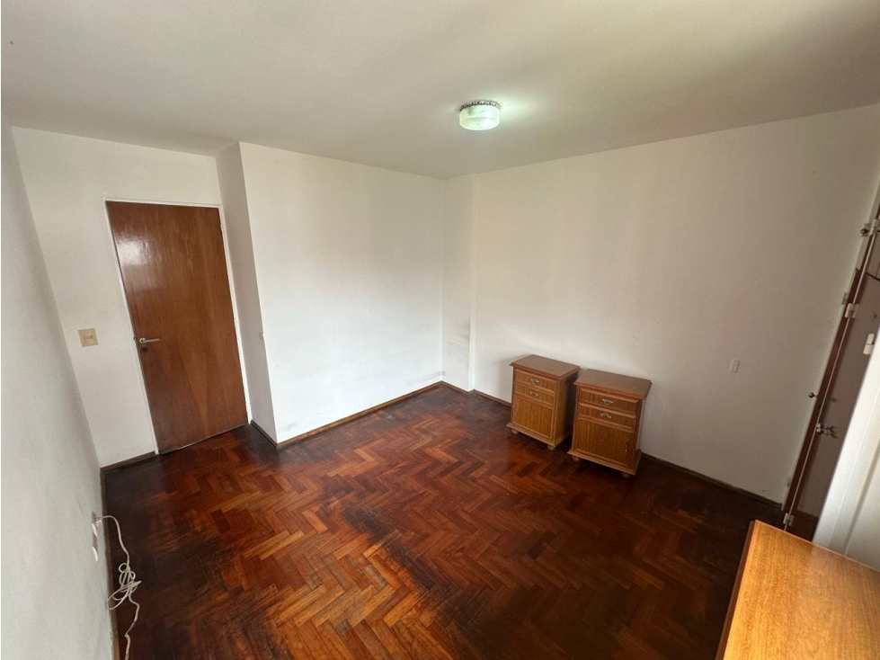 2 DORMITORIOS - PISO ALTO - LUMINOSO - ZONA PATIO OLMOS — foto 2