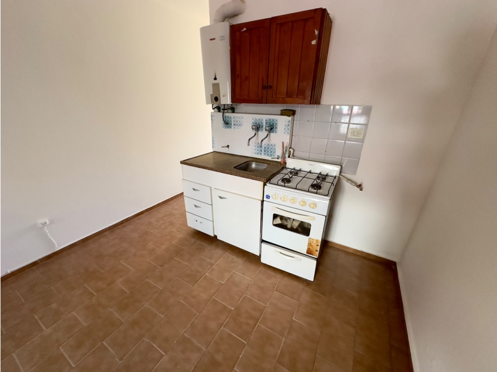 ALQUILER - 1 DORMITORIO - B° GUEMES — foto 4