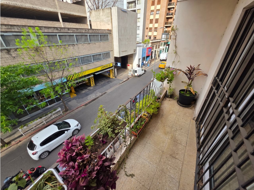 VENTA - 4 DORMITORIOS - PISO COMPLETO SIN EXPENSAS - BALCON EXTERNO — foto 6