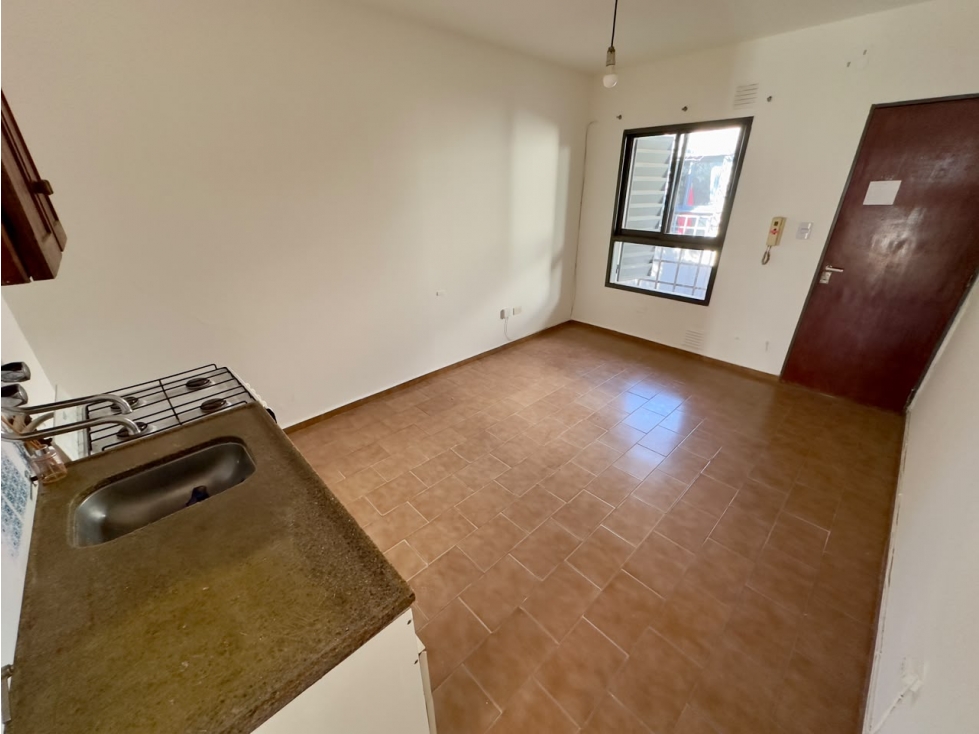 ALQUILER - 1 DORMITORIO - B° GUEMES — foto 5
