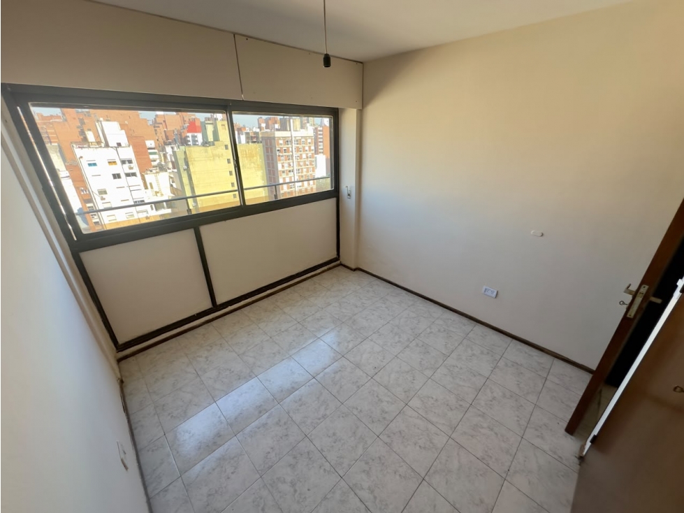 VENTA - 1 DORMITORIO - BALCON TERRAZA AMPLIO - B° CENTRO — foto 6