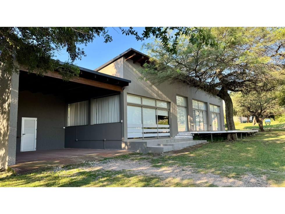 CASA EN CAUSANA SOBRE LOTE DE 2100M2 - 3 DORM - APTA CREDITO