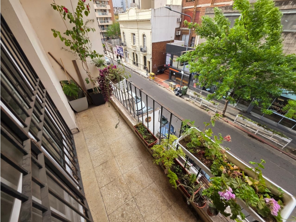 VENTA - 4 DORMITORIOS - PISO COMPLETO SIN EXPENSAS - BALCON EXTERNO — foto 4