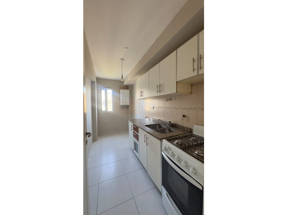 VENTA - DEPARTAMENTO 2 DORMITORIOS + BALCON VILLASOL — foto 3