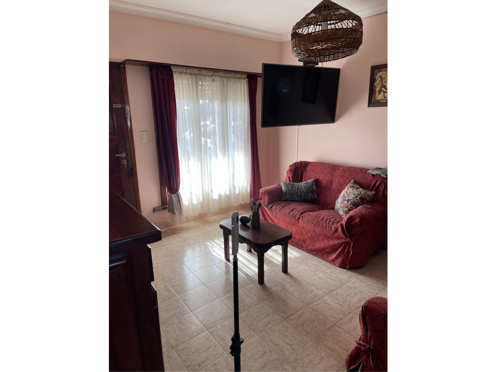 casa dos dormitorios y quincho sobre terreno de 400m2 - 2