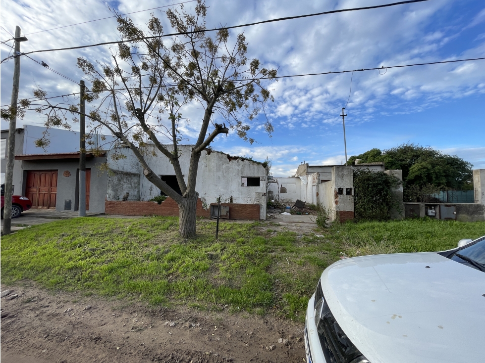 Terreno calle 81 entre 46 y 48 300m2 - 2