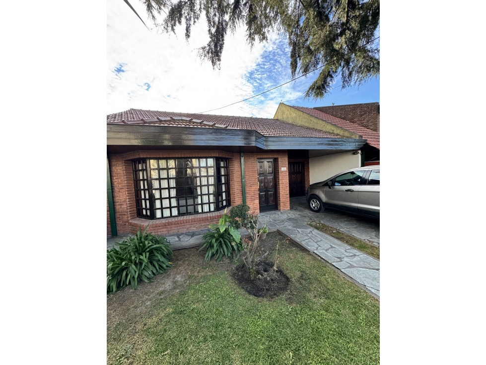 Venta chalet Caisamar 2 dormitorios, Mar del Plata