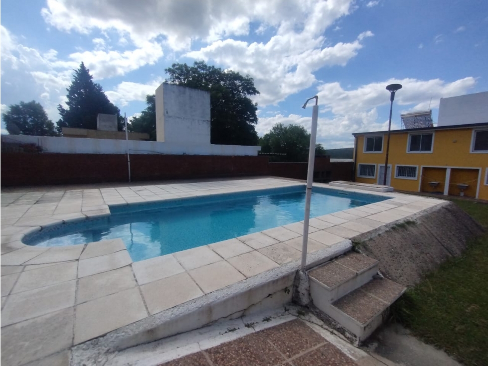 ALQUILER PERMANENTE CARLOS PAZ CASA CON PISCINA Y 2 DUPLEX - 4