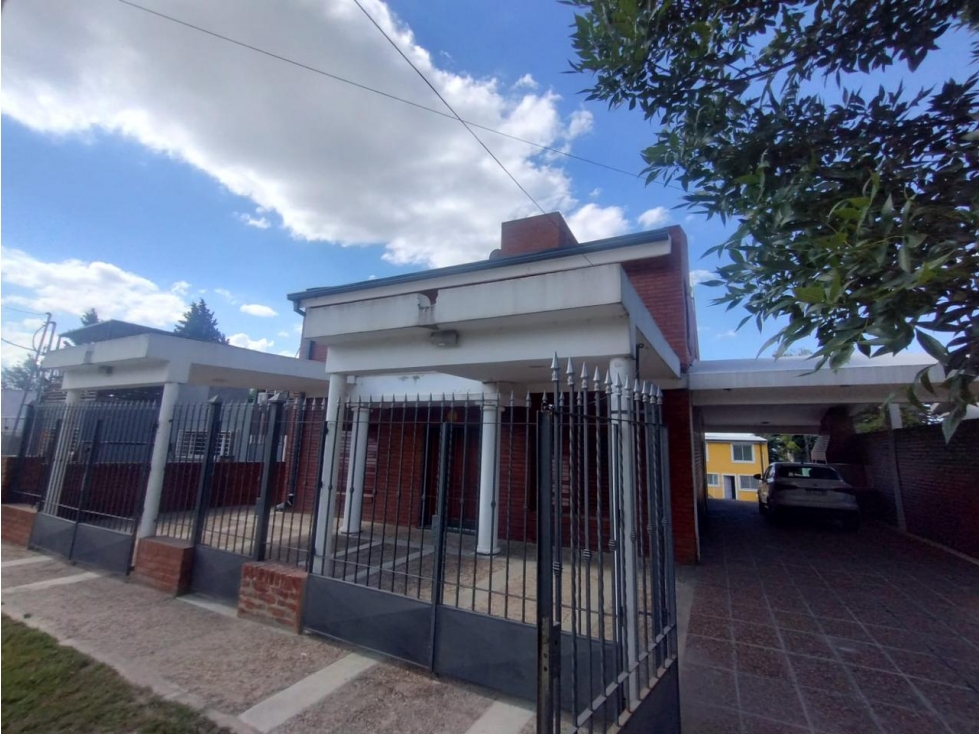 ALQUILER PERMANENTE CARLOS PAZ CASA CON PISCINA Y 2 DUPLEX - 3