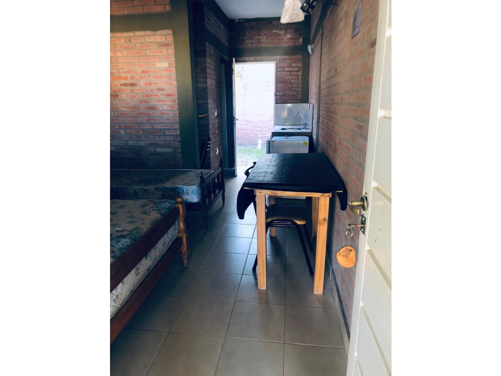 HOSTERIA EN VENTA CURA BROCHERO 8 MONOAMBIENTES. - 6