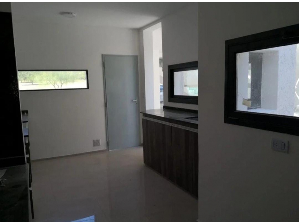 VENTA CASA EN TEJAS 4 BARRIO CERRADO DOS DORMITORIOS ACCESO CORDOBA - 4