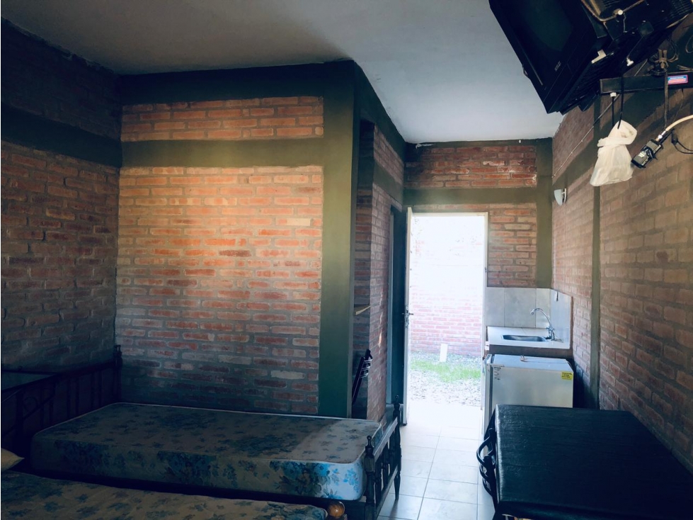HOSTERIA EN VENTA CURA BROCHERO 8 MONOAMBIENTES. - 4