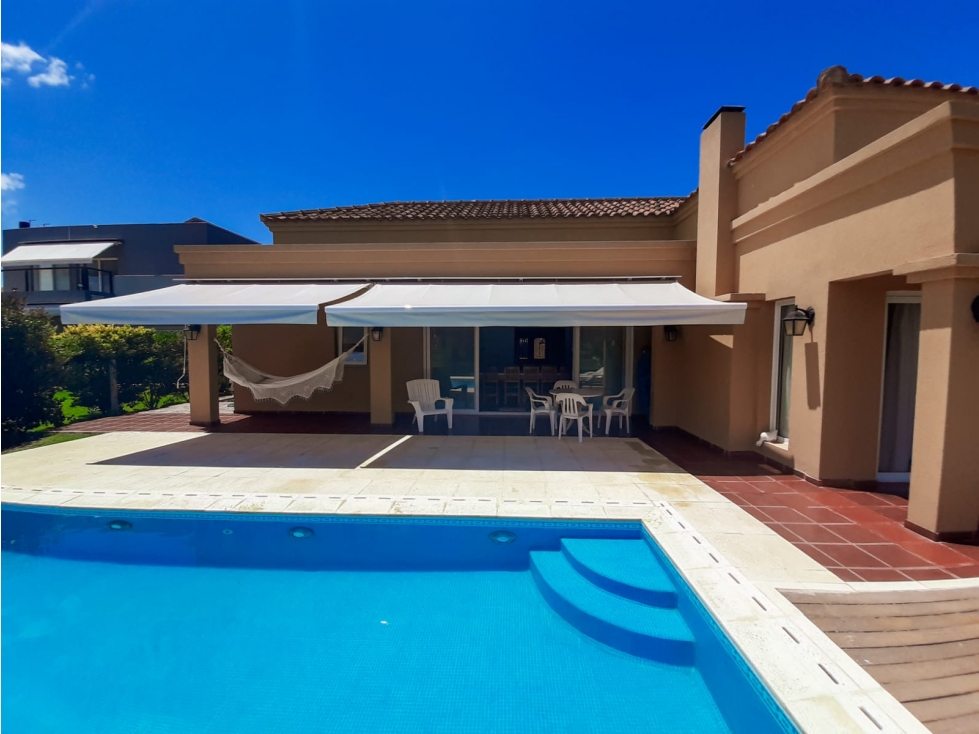 VENTA CASA SAN MARCO TIGRE FRENTE AL RIO MUELLE GALERIA PISCINA — foto 3