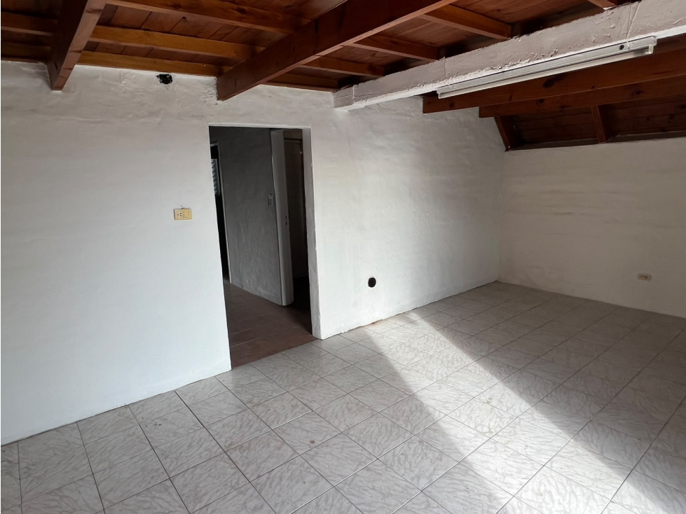 VENTA CASA ALPINA VILLA DEL LAGO LOTE 1004M2 OPORTUNIDAD!! — foto 6