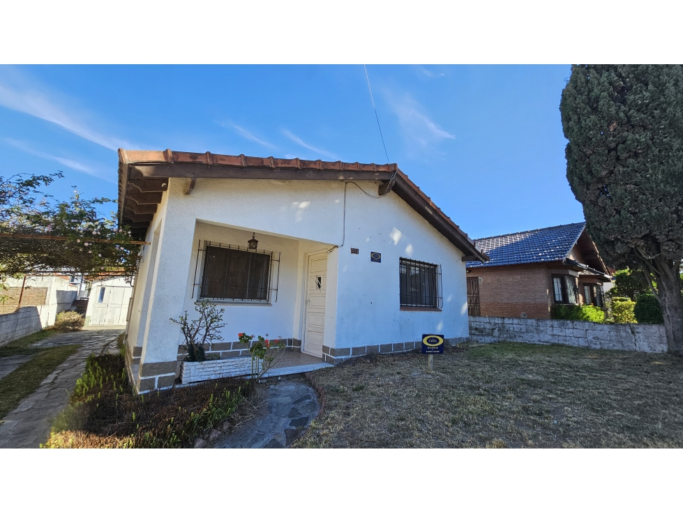 CASA EN VENTA, MAR DE OSTENDE, PINAMAR A 400 MTS DEL MAR - 1