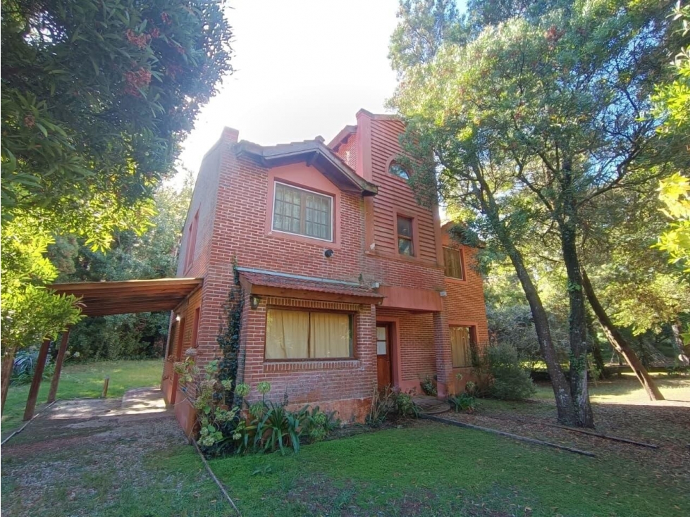 CASA EN VENTA CARILO 3 DORM EN ENTORNO DE PLENO BOSQUE — foto 2