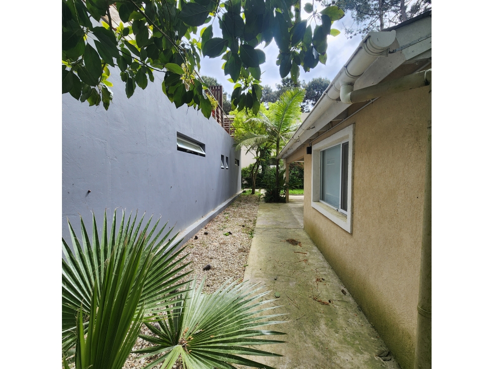 PINAMAR CENTRO CASA PH DE 4 AMBIENTES COCHERA PARRILA PATIO — foto 5