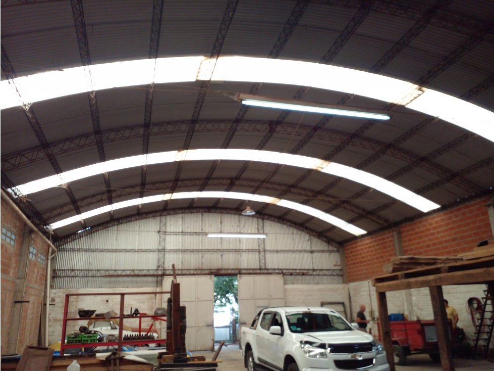 Imponente Galpón Industrial en Valeria del Mar 300m² - 2
