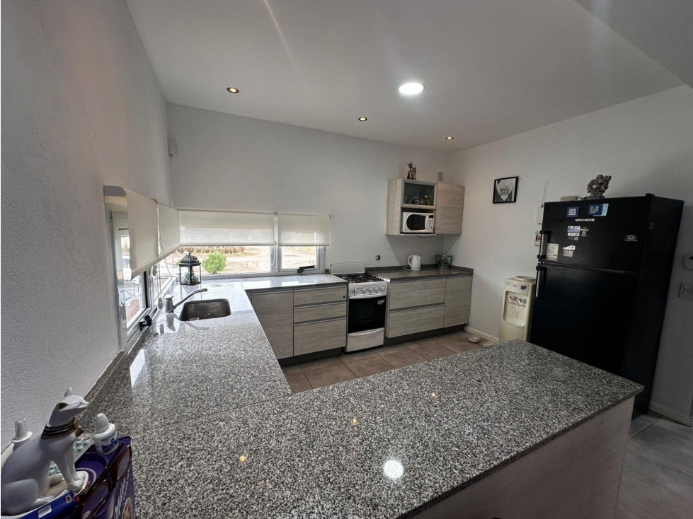 CASA EN VENTA 4 DORM 4 BAÑOS COSTA ESMERALDA SENDEROS 2 LOTE 3 — foto 6