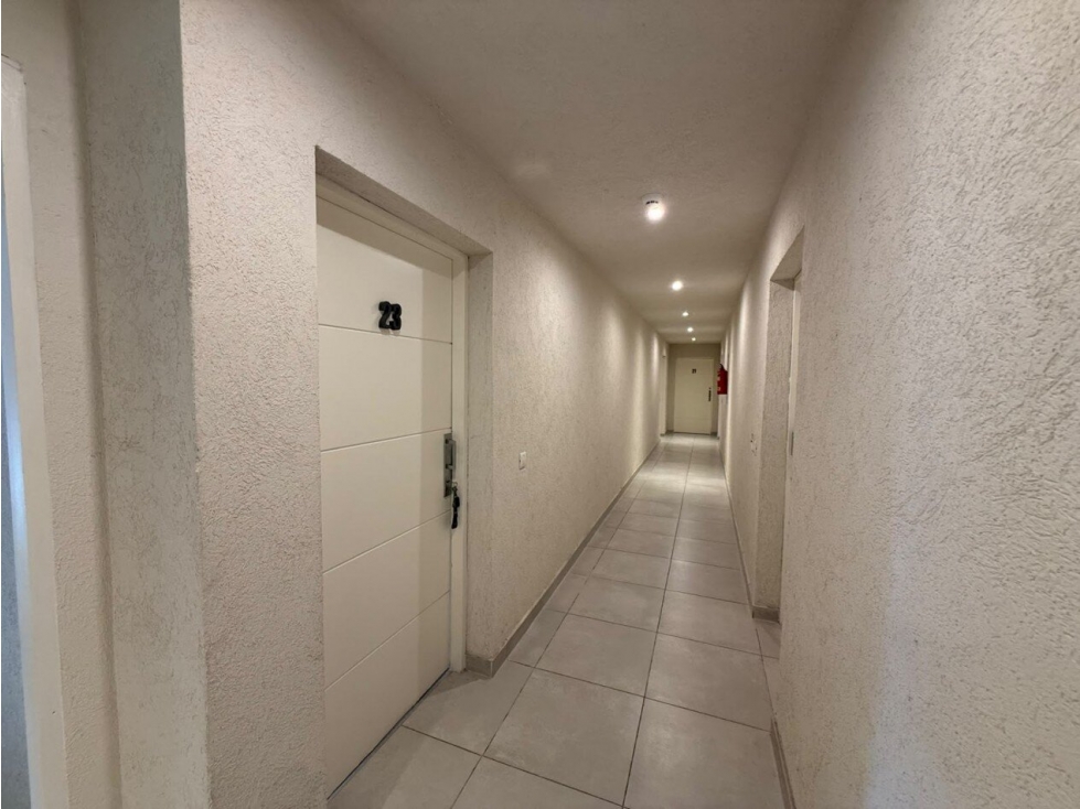 PINAMAR, MODERNO DEPTO CENTRICO EN VENTA 2 AMB COMO NUEVO — foto 3