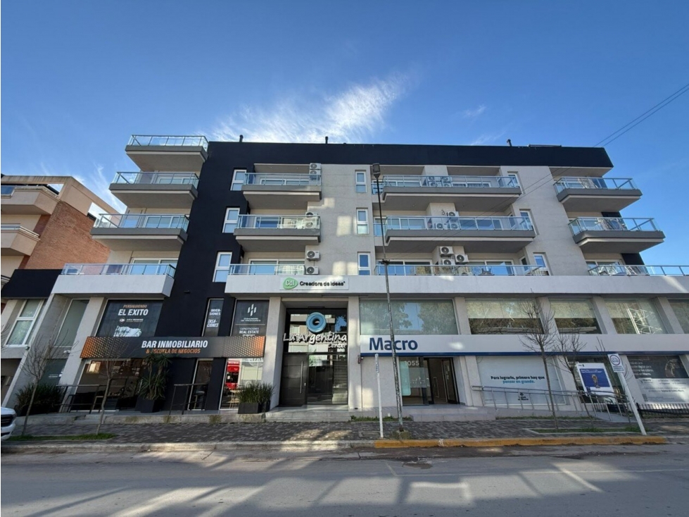 PINAMAR, MODERNO DEPTO CENTRICO EN VENTA 2 AMB COMO NUEVO — foto 2