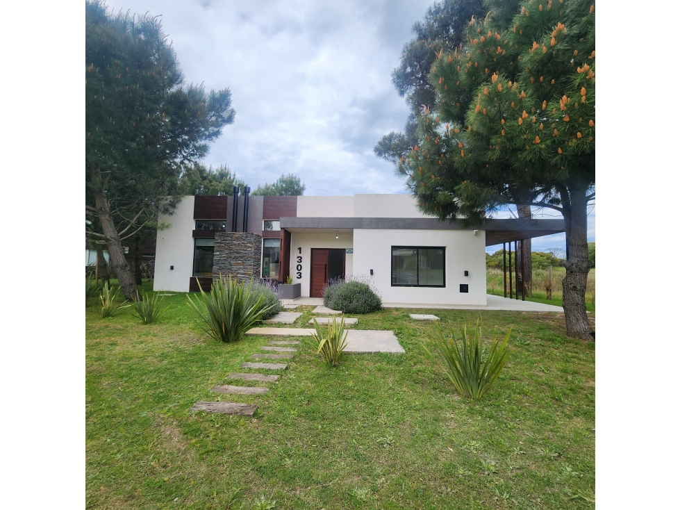 PINAMAR, CASA 4 AMBIENTES A ESTRENAR BARRIO NAYADES — foto 2
