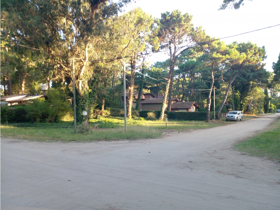 LOTE UNIFAMILIAR A 300 mts de Av. Principal de Valeria del Mar - 3