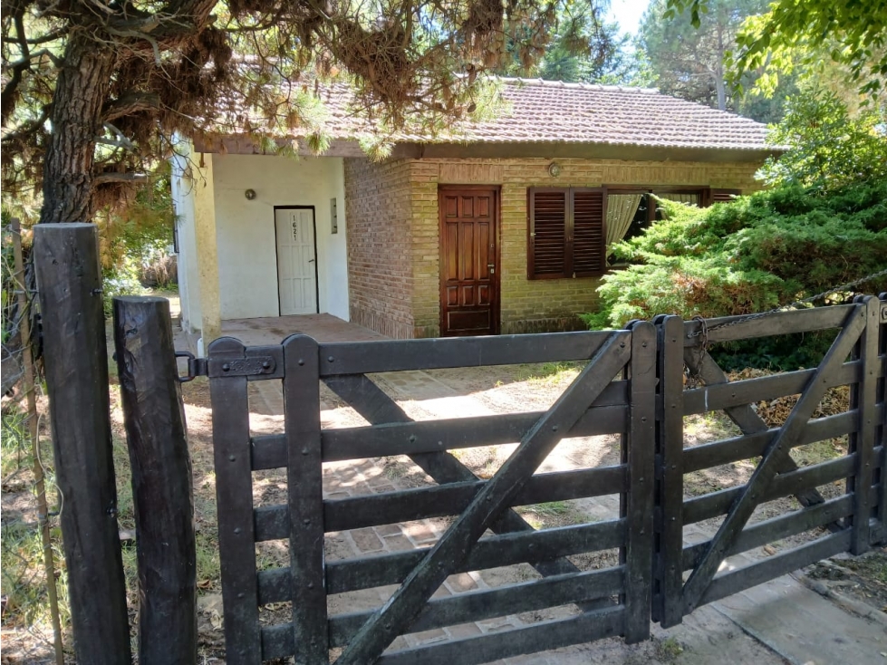 Tradicional Chalet con Gran Potencial en Valeria del Mar — foto 3