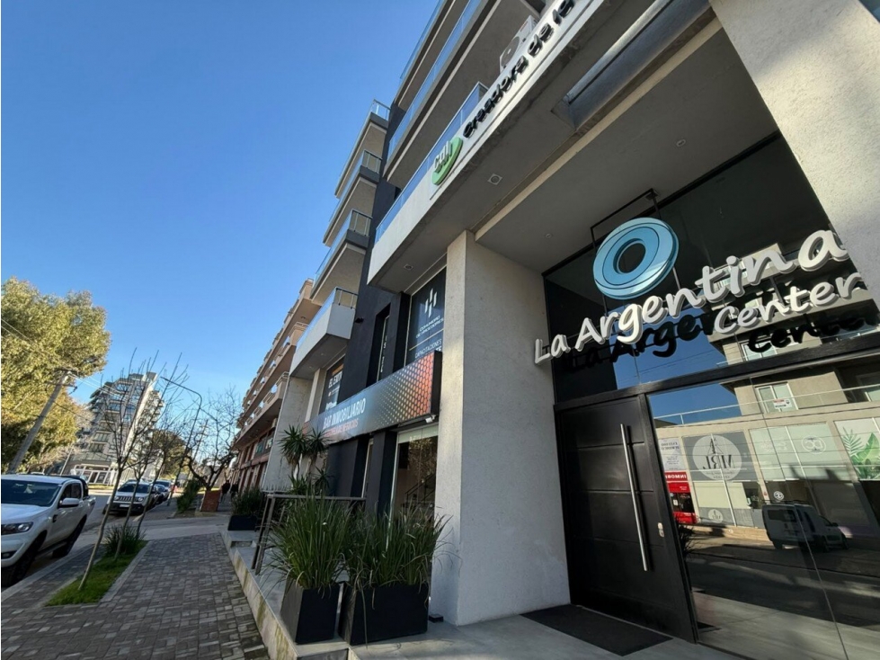 PINAMAR, MODERNO DEPTO CENTRICO EN VENTA 2 AMB COMO NUEVO