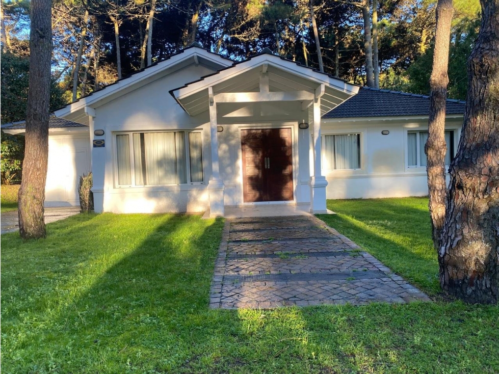 CASA EN VENTA PINAMAR NORTE 3 DORM IDEAL ENTORNO