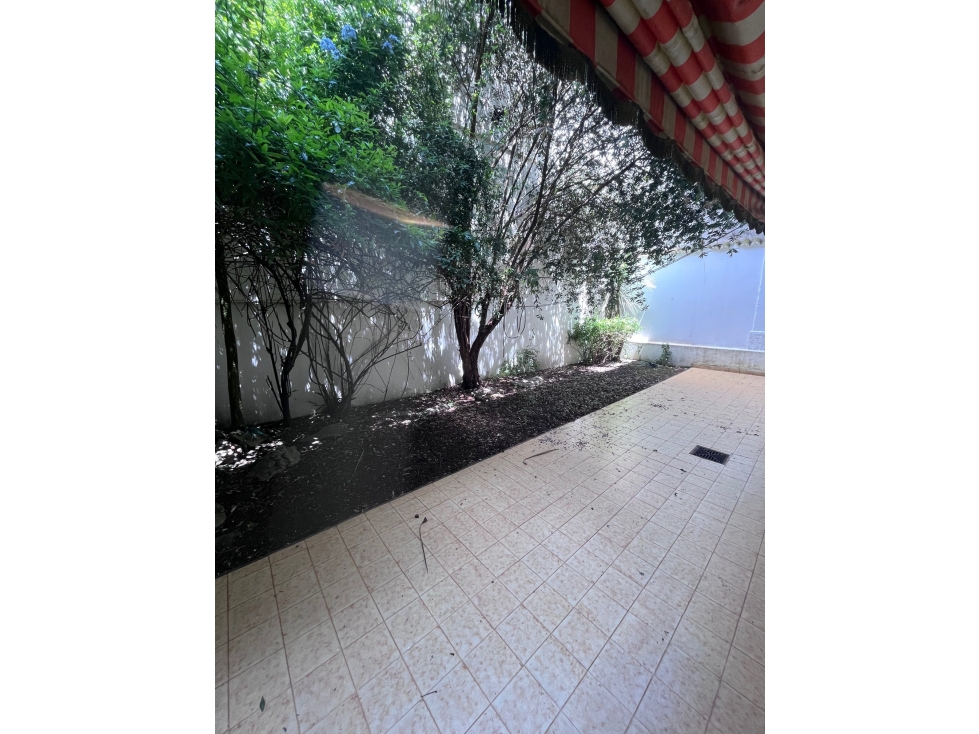 Departamento 3 amb con dependencia y patio. Zona Stella Maris - 5