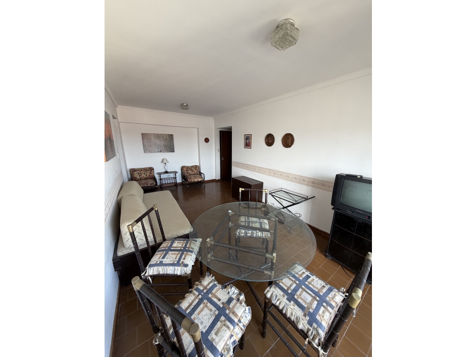 VENTA. Departamento 2 amb. Zona Varese