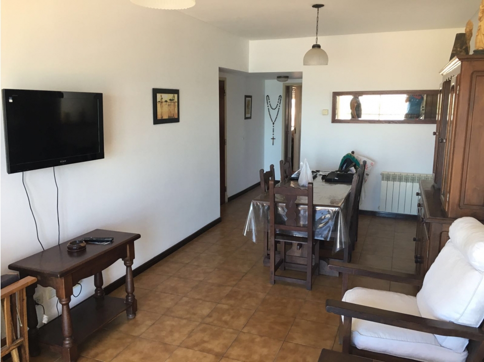 Departamento de 3 amb con cochera. Zona Varese - 2