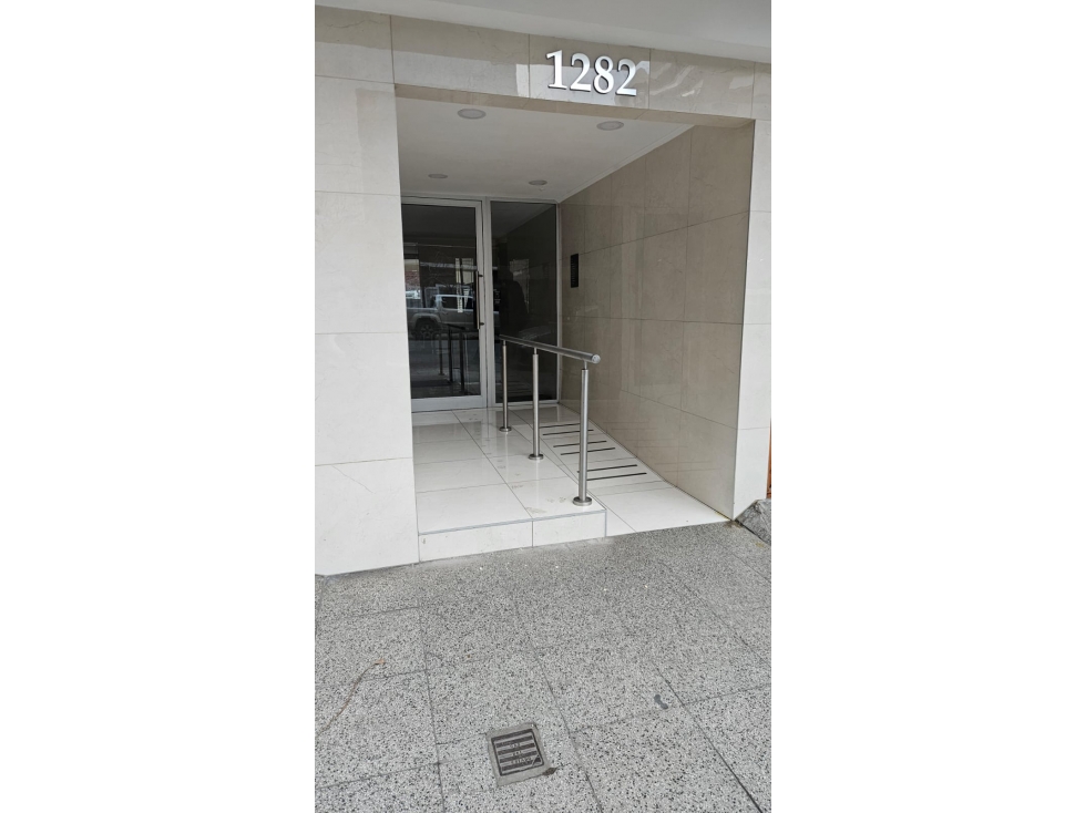 Departamento 1 amb. Zona La Perla - 2