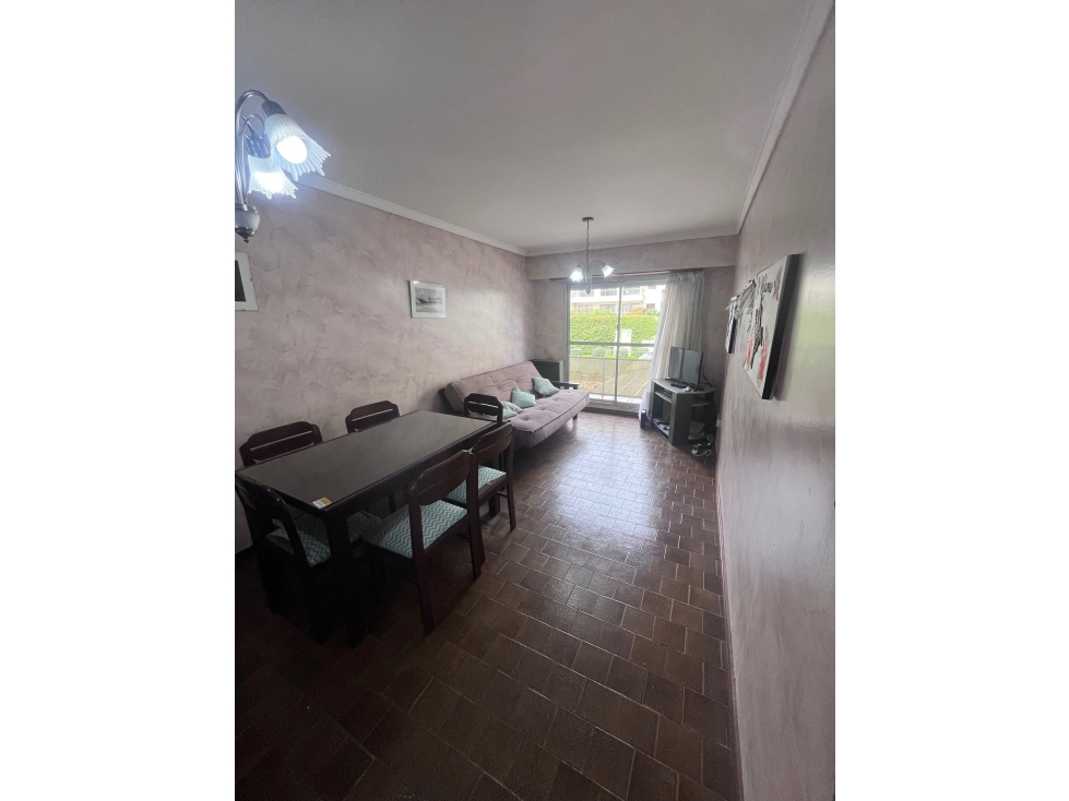 Departamento 2 amb. Zona Varese