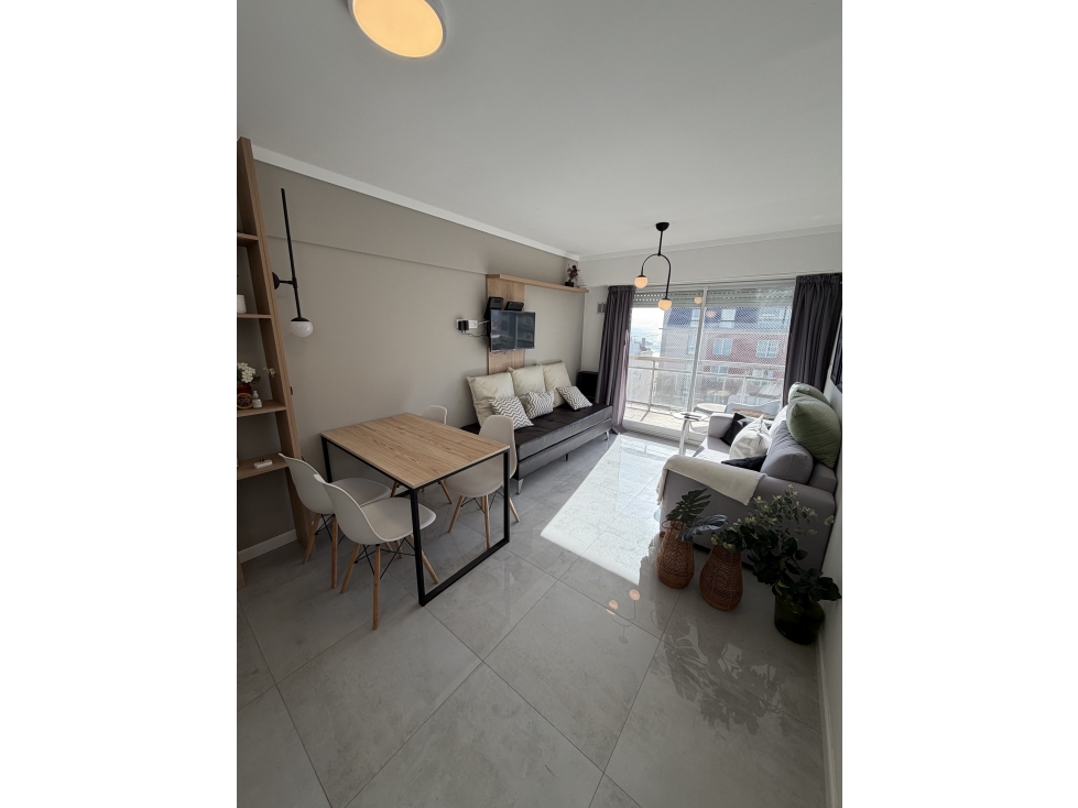 Departamento 2 amb con cocher. Zona Hermitage - 3