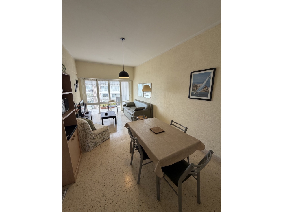 VENTA. DEPARTAMENTO DE 2 AMB CON ESPACIO COCHERA. ZONA VARESE - 3
