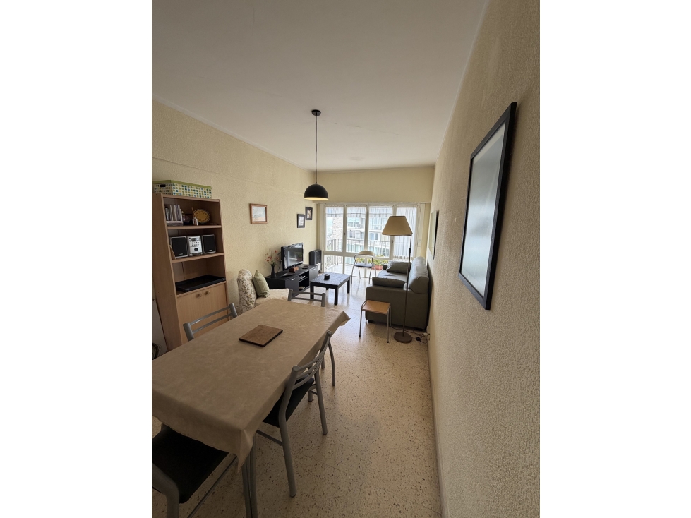 VENTA. DEPARTAMENTO DE 2 AMB CON ESPACIO COCHERA. ZONA VARESE - 2