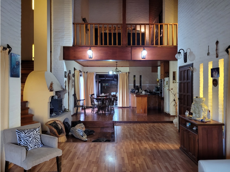 VENTA CHALET SOBRE LOTE 838m2 EN BARRIO COLINAS DE PERALTA RAMOS - 3