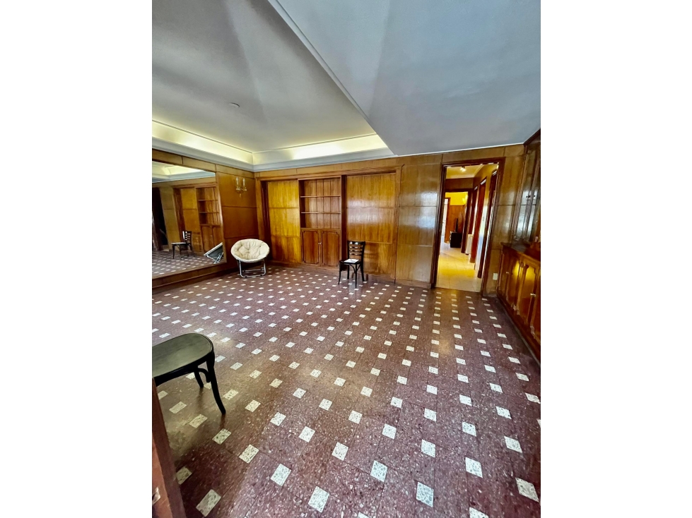VENTA IMPECABLE CHALET Y DTO SOBRE LOTE DE 450m2 A METROS DE AV COLON — foto 5
