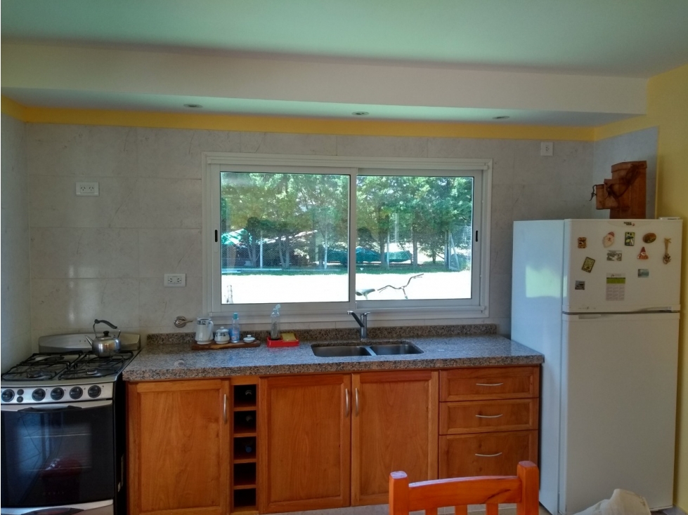 VENTA DE CASA DE TRES AMBIENTES EN MAR CHIQUITA - 6