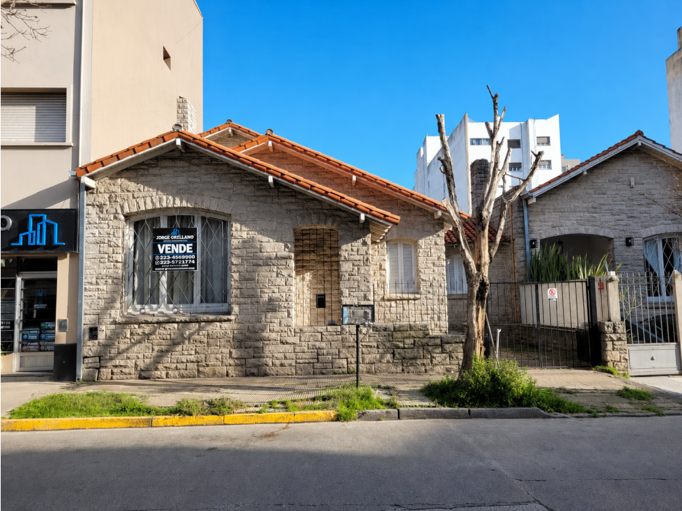 VENTA DE CASA ZONA PASEO ALDREY / GUEMES - 1