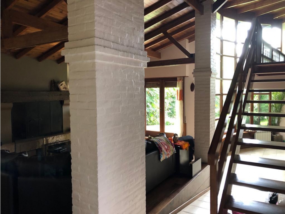 VENTA DE CASA DE 4 AMBIENTES EN EL GROSELLAR - 4