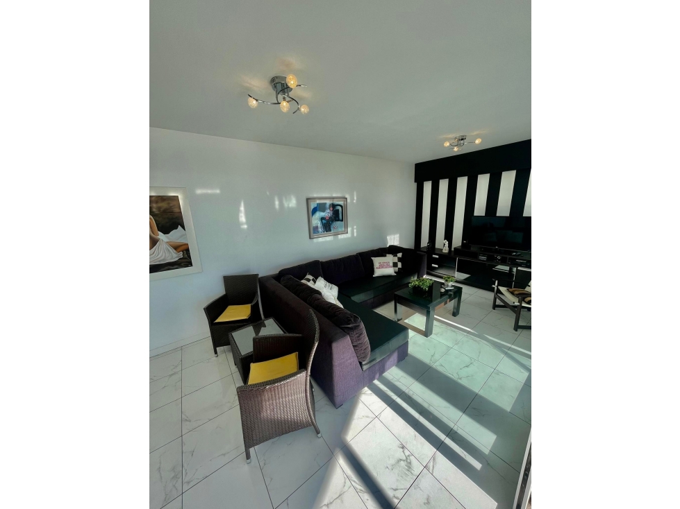 VENTA SEMIPISO 3 AMBIENTES CON COCHERA Y BAULERA FRENTE AL MAR VARESE — foto 6