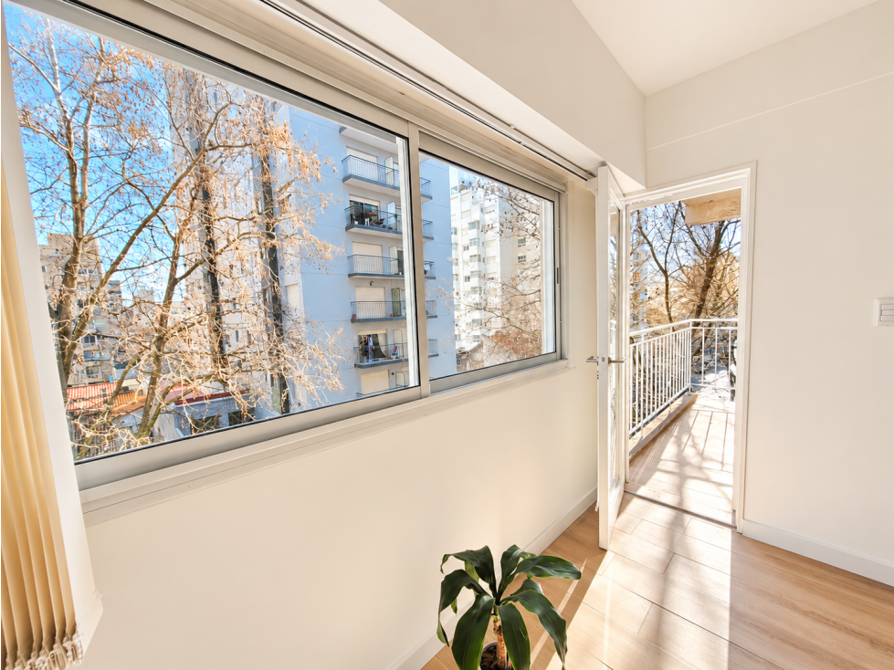 VENTA DEPARTAMENTO 3 AMBIENTES CON BALCÓN SALIENTE COCHERA PLAZA MITRE