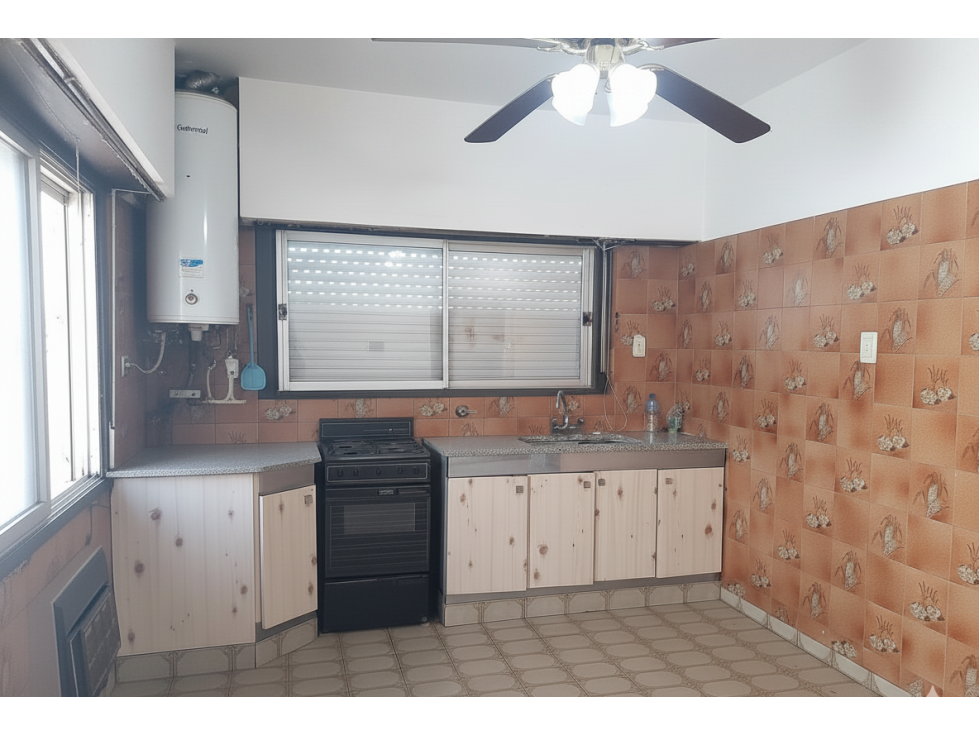 VENTA DE IMPORTANTE LOCAL CON VIVIENDA EN SANTA ROSA - 2